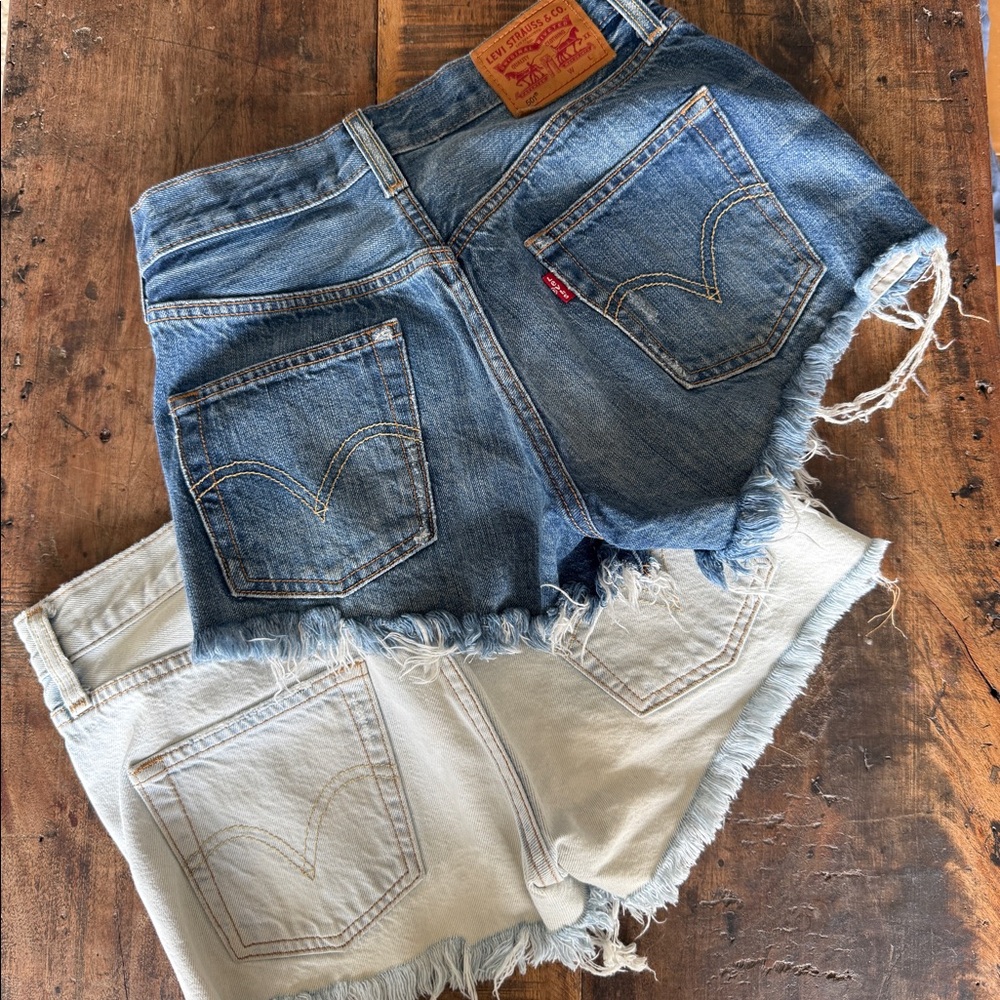 Levi’s 501 shorts bundle in size 24